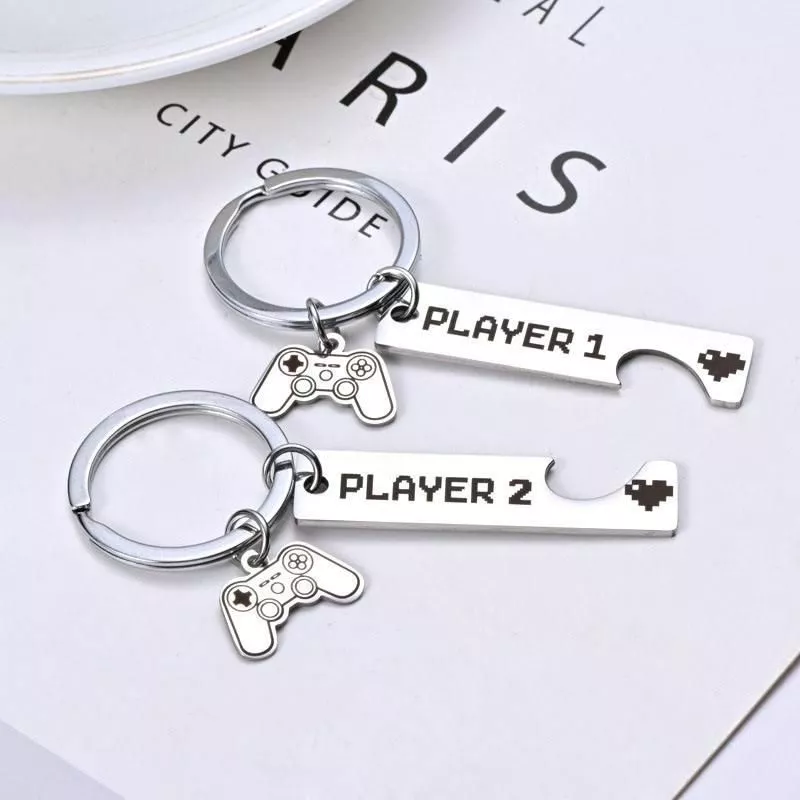 1 PCS Funny Couple Gamers Gifts Player 1 Player 2 Matching Keychain for Her Him Girlfriend Boyfriend Valentine's Day Gaming Gift